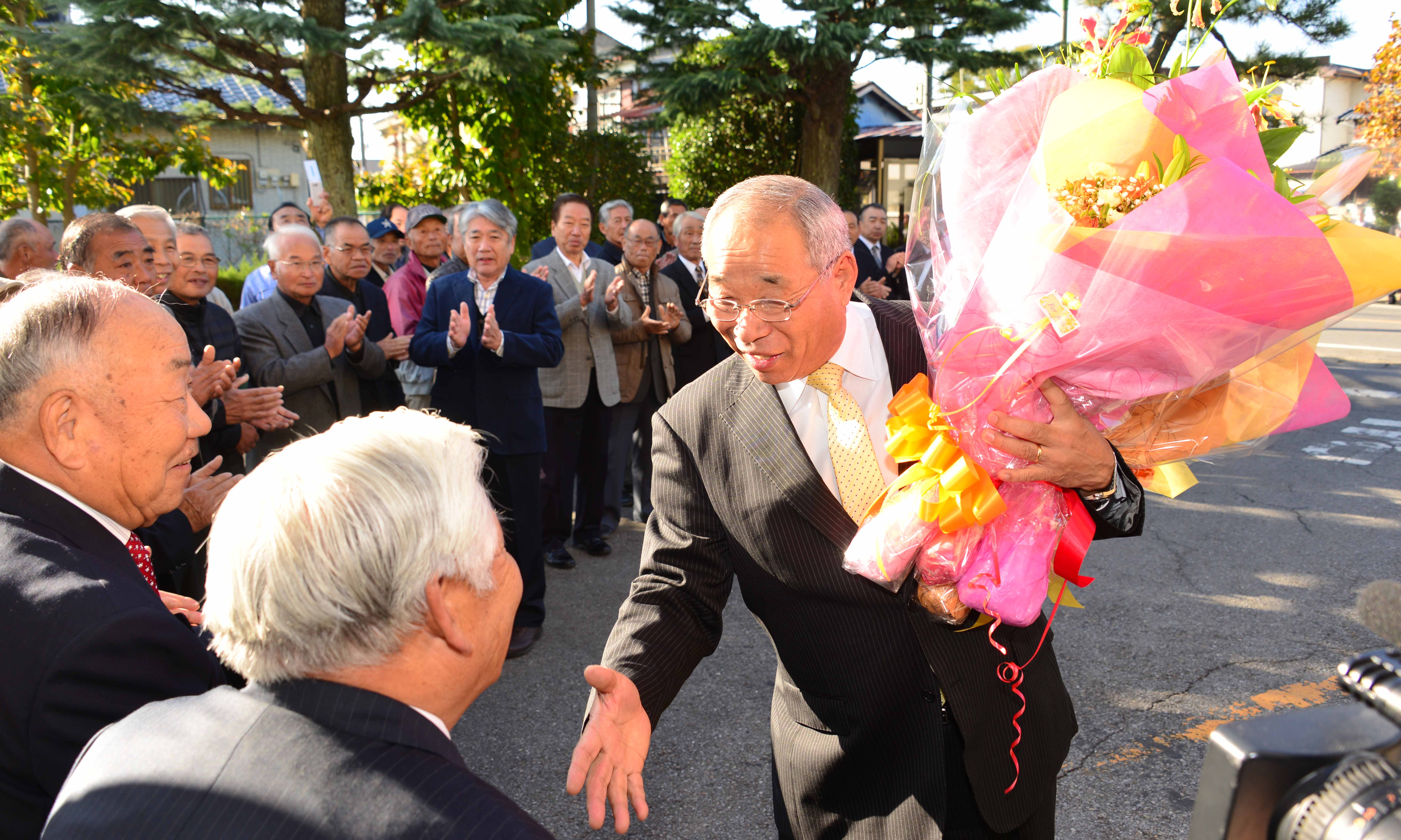 町長3期目初登庁の写真1