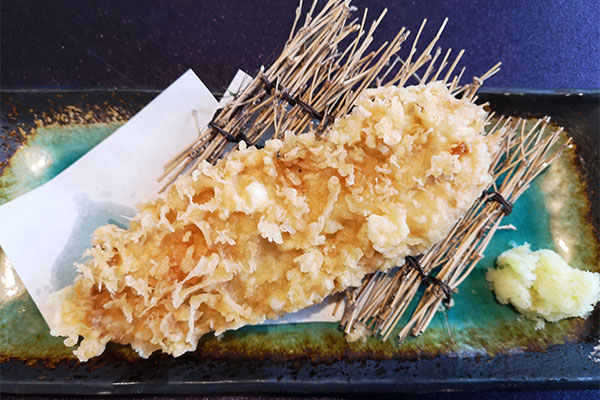 名所・名物　川魚料理 なまずの天ぷら02