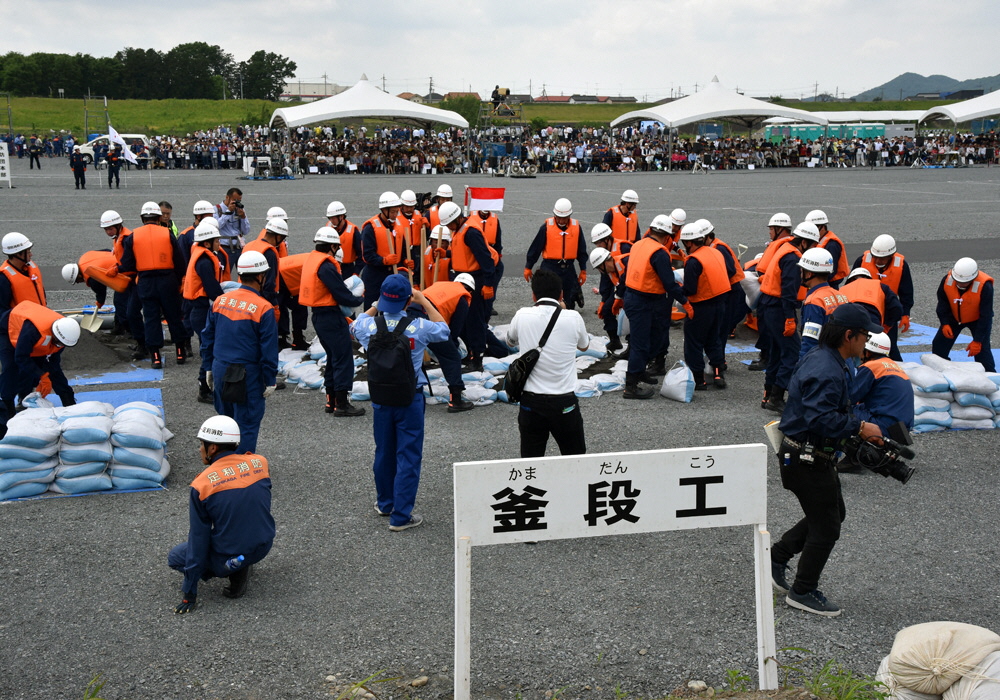 町長活動記録（利根川水系連合・総合水防演習）02