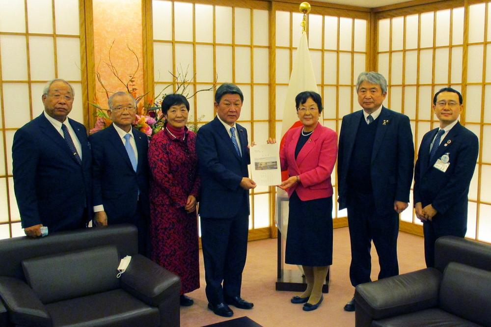 町長活動記録（R021111 4市2町首長による国への要望活動）02