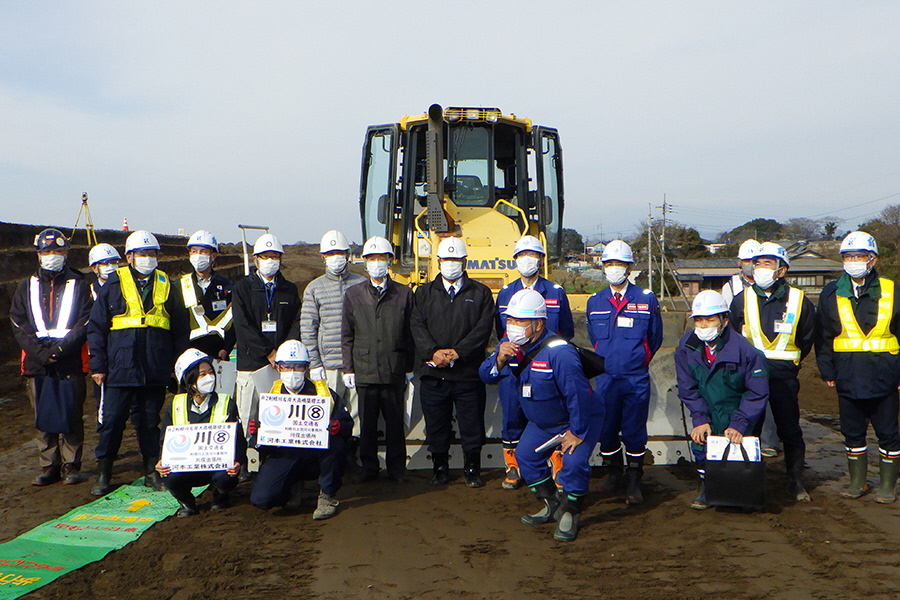 町長活動記録（R031203 利根川堤防工事視察）06