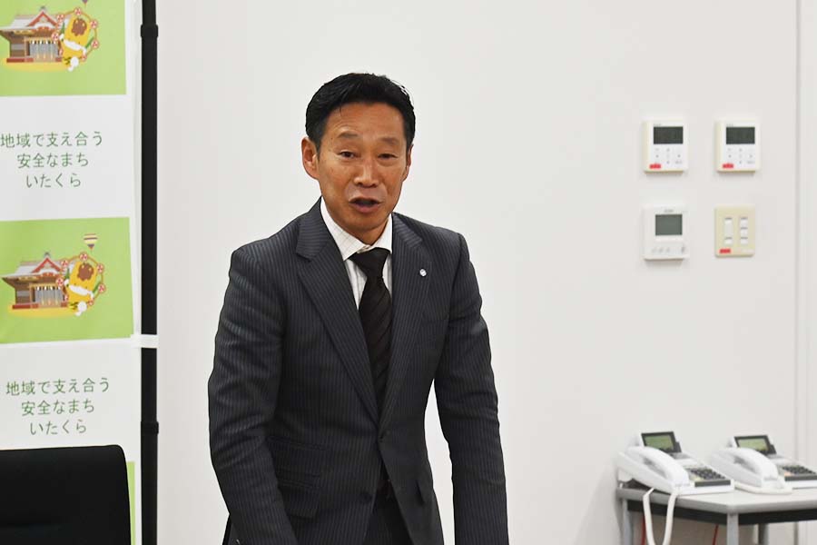 町長フォトニュース（20241216_板倉中学校サッカー部表敬訪問）04