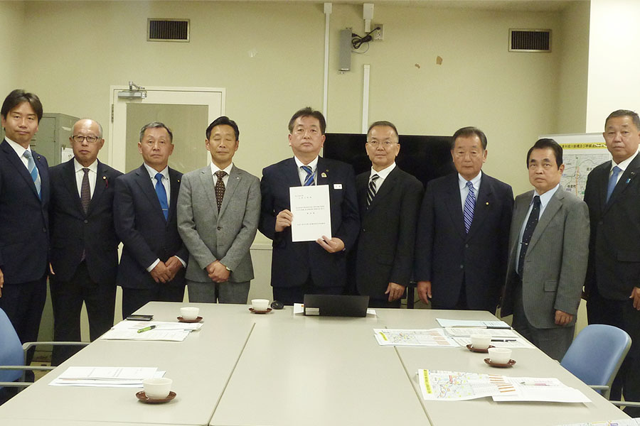 町長フォトニュース（20241226_新橋要望活動）01.jpg