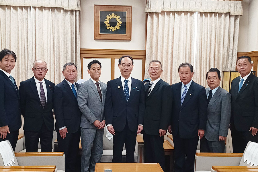 町長フォトニュース（20241226_新橋要望活動）02.jpg