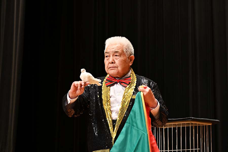 板倉マジッククラブ発表会3の写真