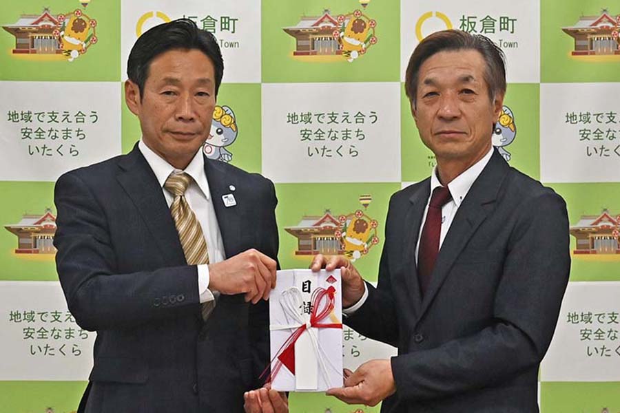 町長フォトニュース（20250324_岡島電気寄付受納）01