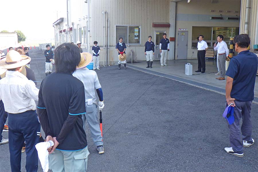 町長フォトニュース(20250819_農業用塩化ビニール系廃資材収集リサイクル)02