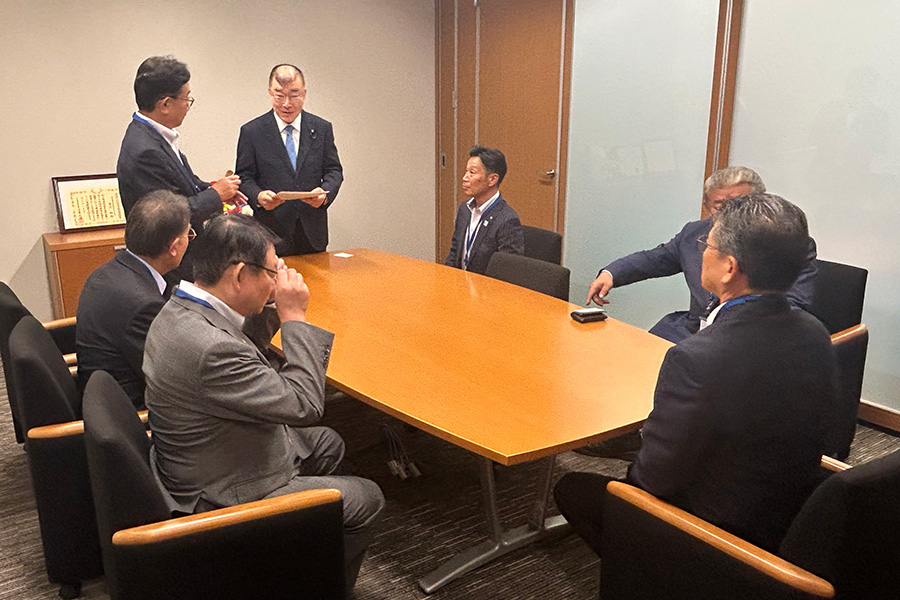町長フォトニュース（20251010_道路協会要望活動）02