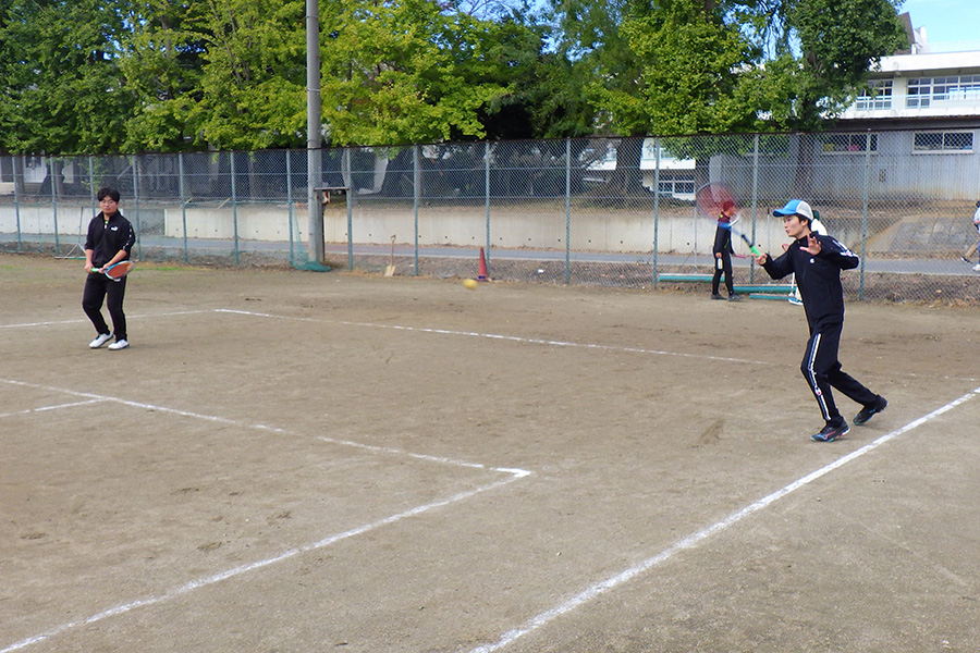 町長フォトニュース(20251101_ソフトテニスまつり)02