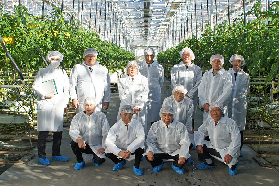 町長フォトニュース(20251204_農業委員会視察研修)02