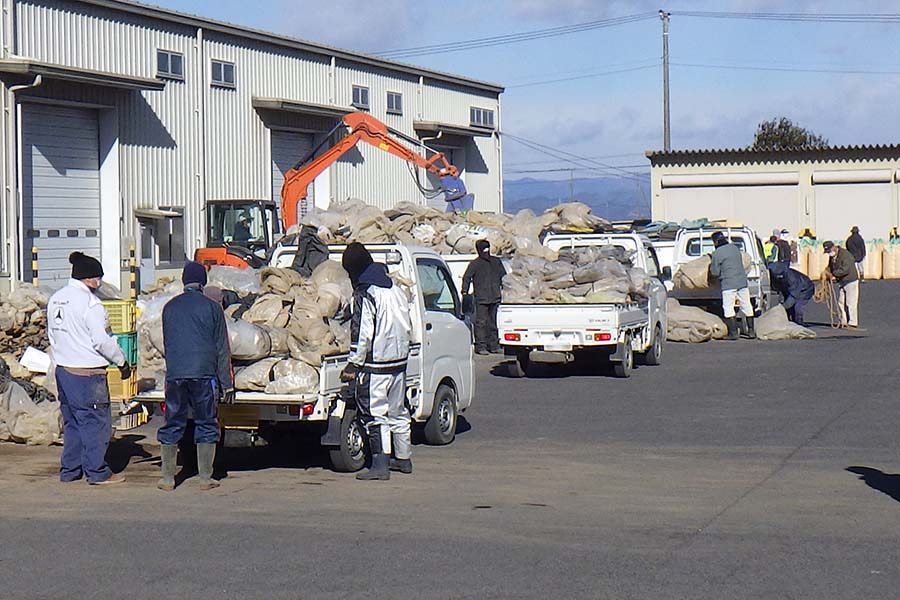 町長フォトニュース（20260122_農業用ポリ系廃資材収集リサイクル）02