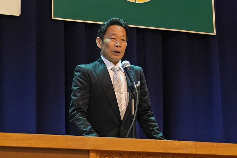 町長フォトニュース（20260313_板中卒業式）02