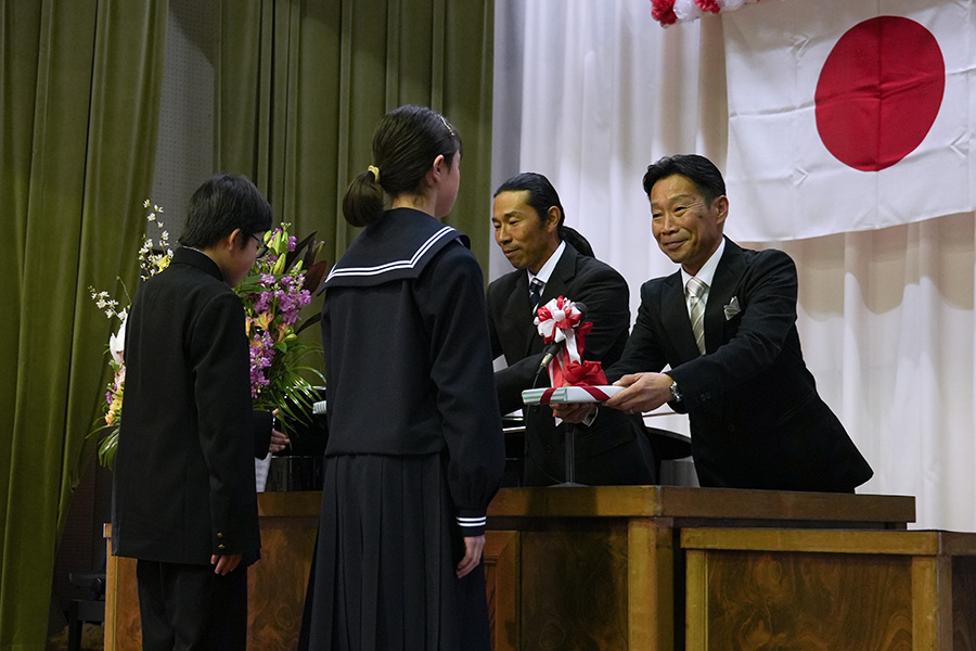 町長フォトニュース（20260324_東小学校卒業式）1