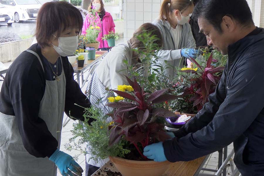 秋の寄せ植え教室の写真