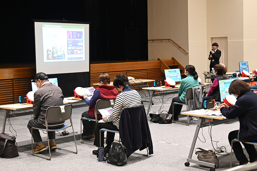 20241128_01（シニアのeスポーツ講座）