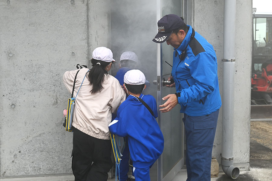 20241213_002（東小学校消防署見学）