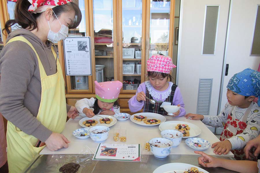 20241215_01（クリスマス親子お菓子作り教室）