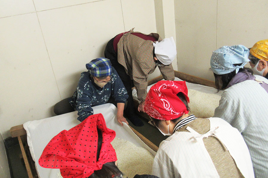 手作りで楽しむみそ造り教室2の写真