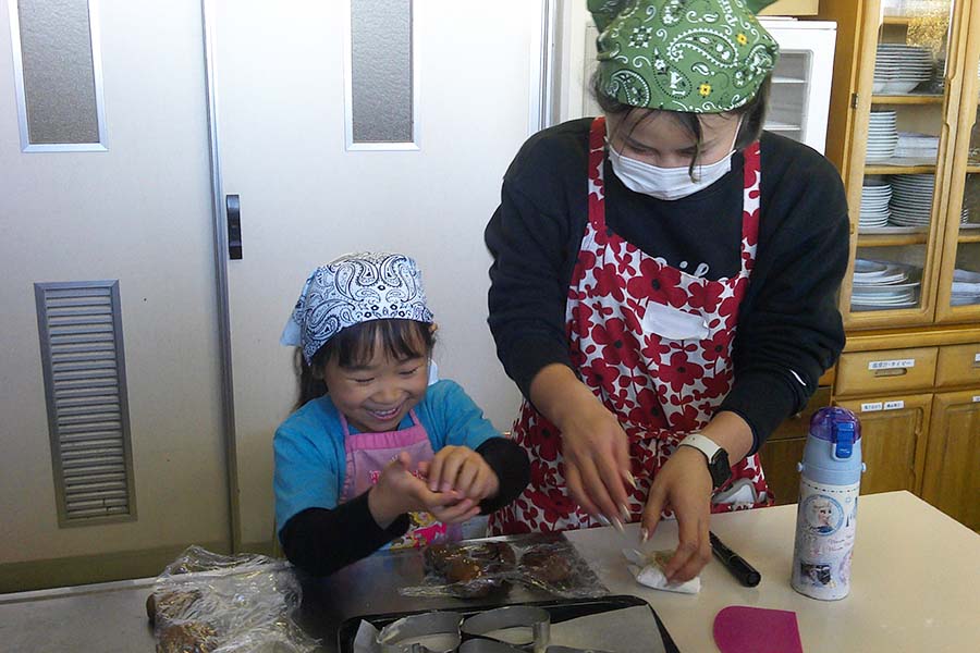 20250214_01(バレンタインハートのパン作り教室)