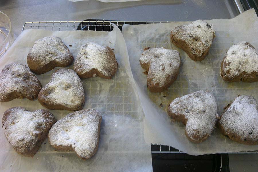 20250214_03(バレンタインハートのパン作り教室)