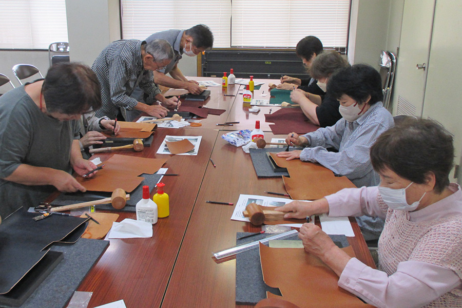 いたくらトピックス(20251101_革工芸教室)01