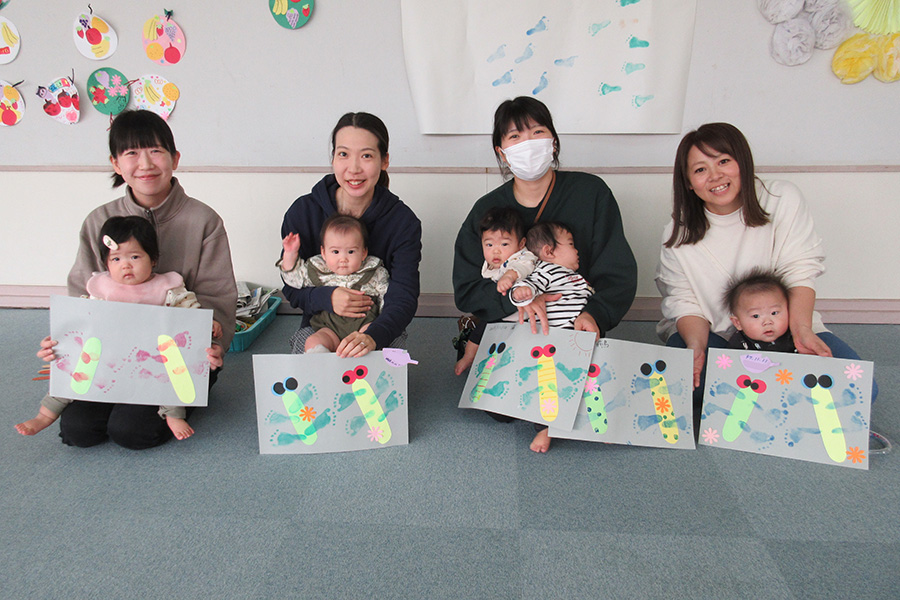 いたくらトピックス(20251111_足形アート)01