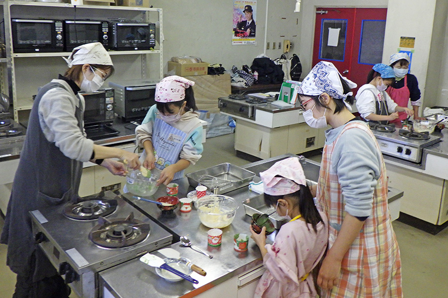 いたくらトピックス（20251206_クリスマスのおやつ作り教室）01