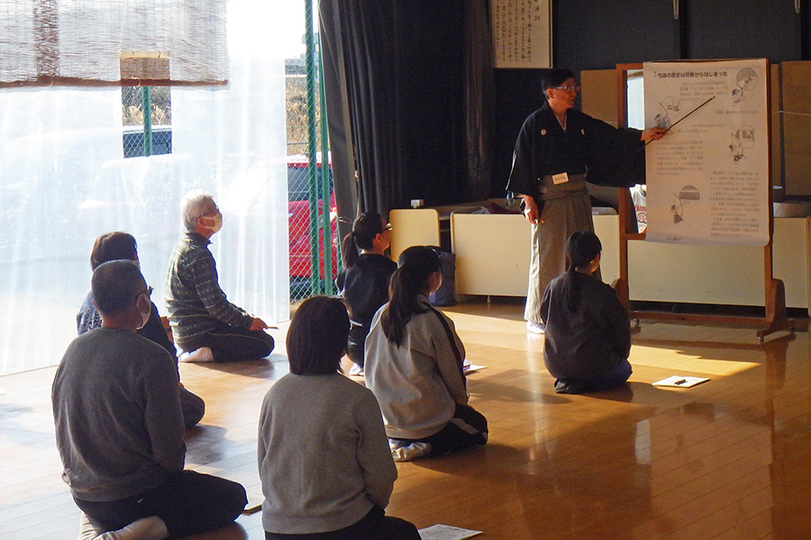 いたくらトピックス(20060117_弓道教室）1