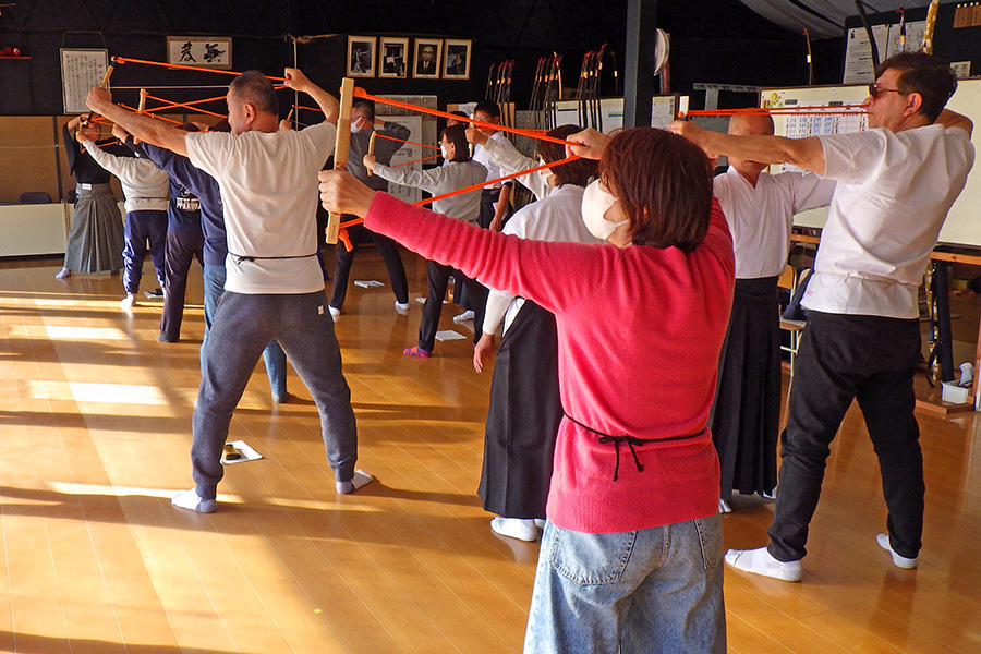 いたくらトピックス(20060117_弓道教室）2